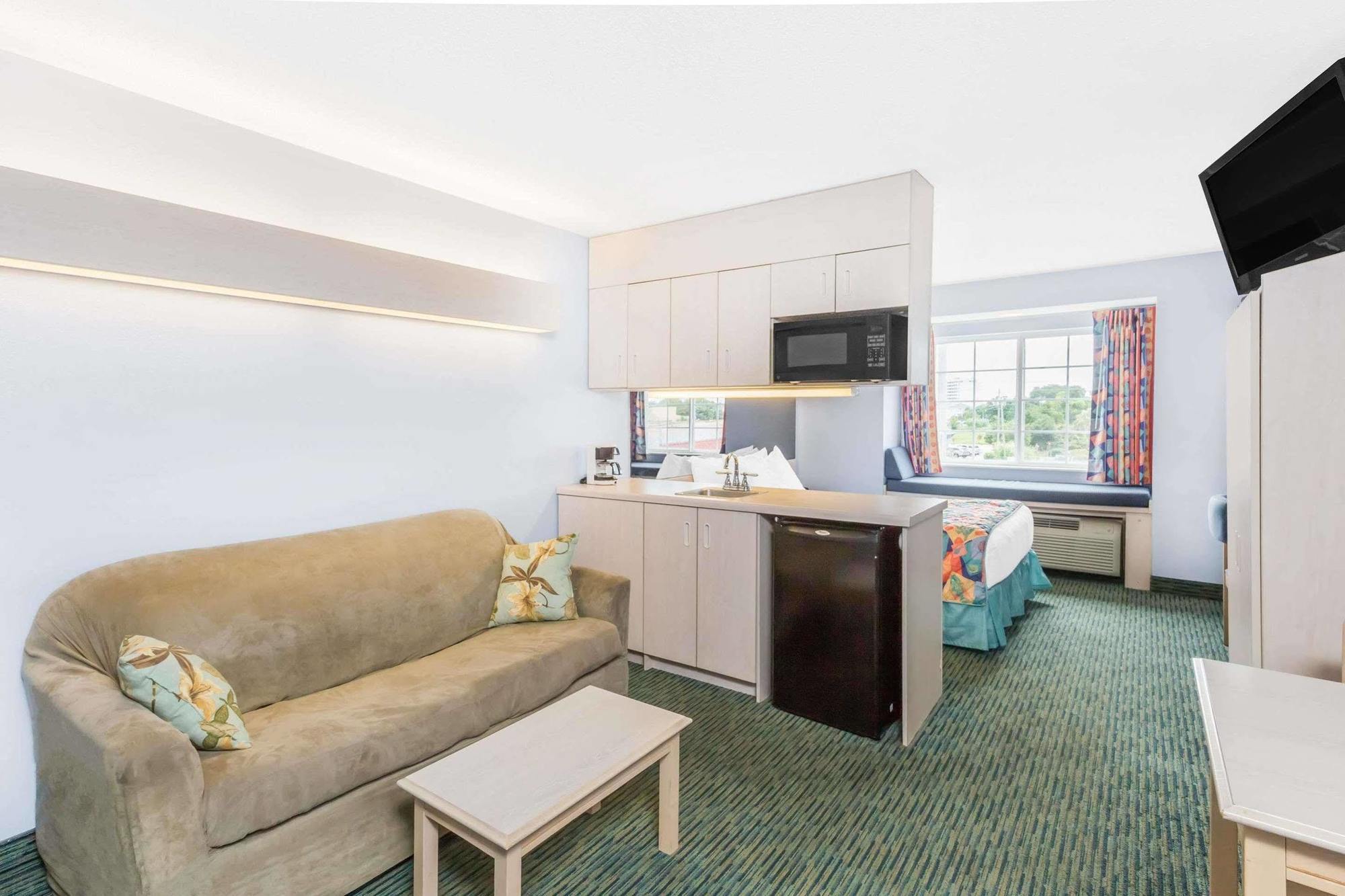 Microtel Inn & Suites By Wyndham Carolina Beach Zewnętrze zdjęcie