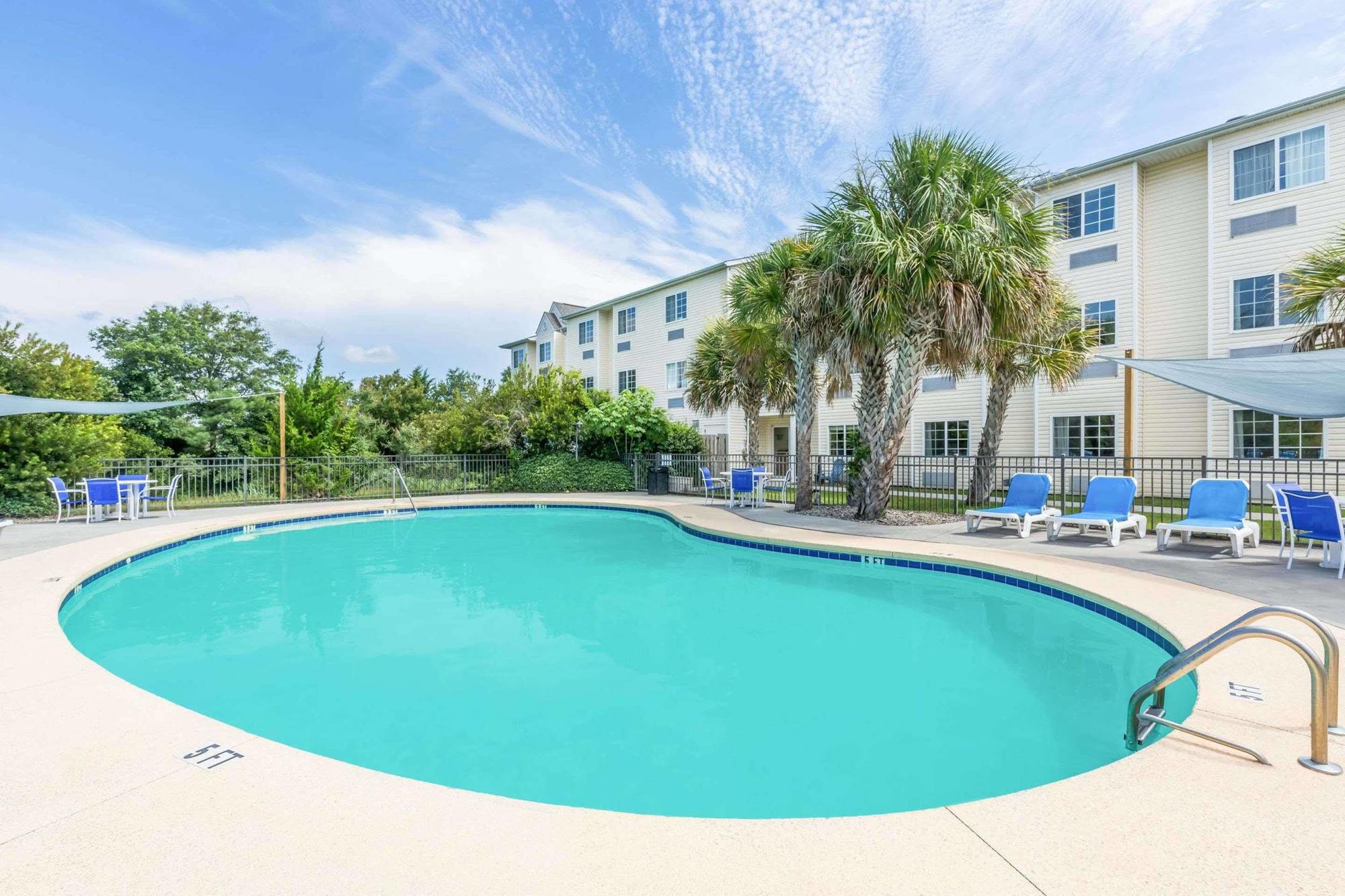 Microtel Inn & Suites By Wyndham Carolina Beach Zewnętrze zdjęcie