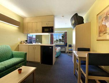 Microtel Inn & Suites By Wyndham Carolina Beach Pokój zdjęcie